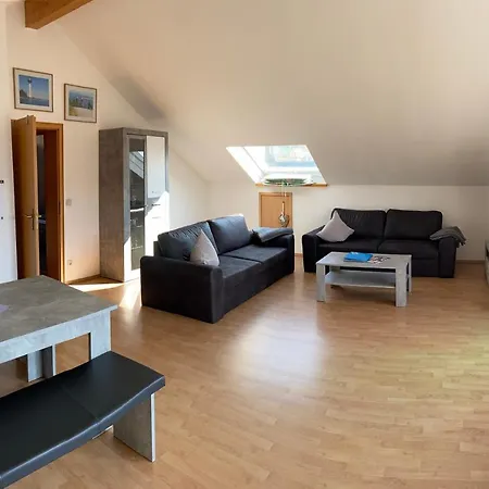 アパート Treis *